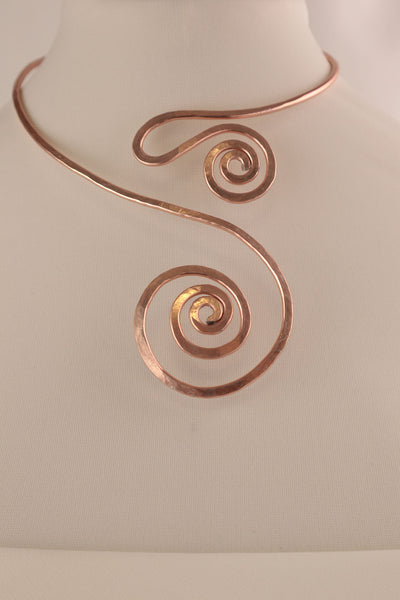 Collana Klimt, basso collo in alluminio, modellabile