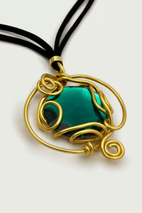 QUARTIERI Vintage Collana pendente, alluminio dorato e medaglione sfaccettato