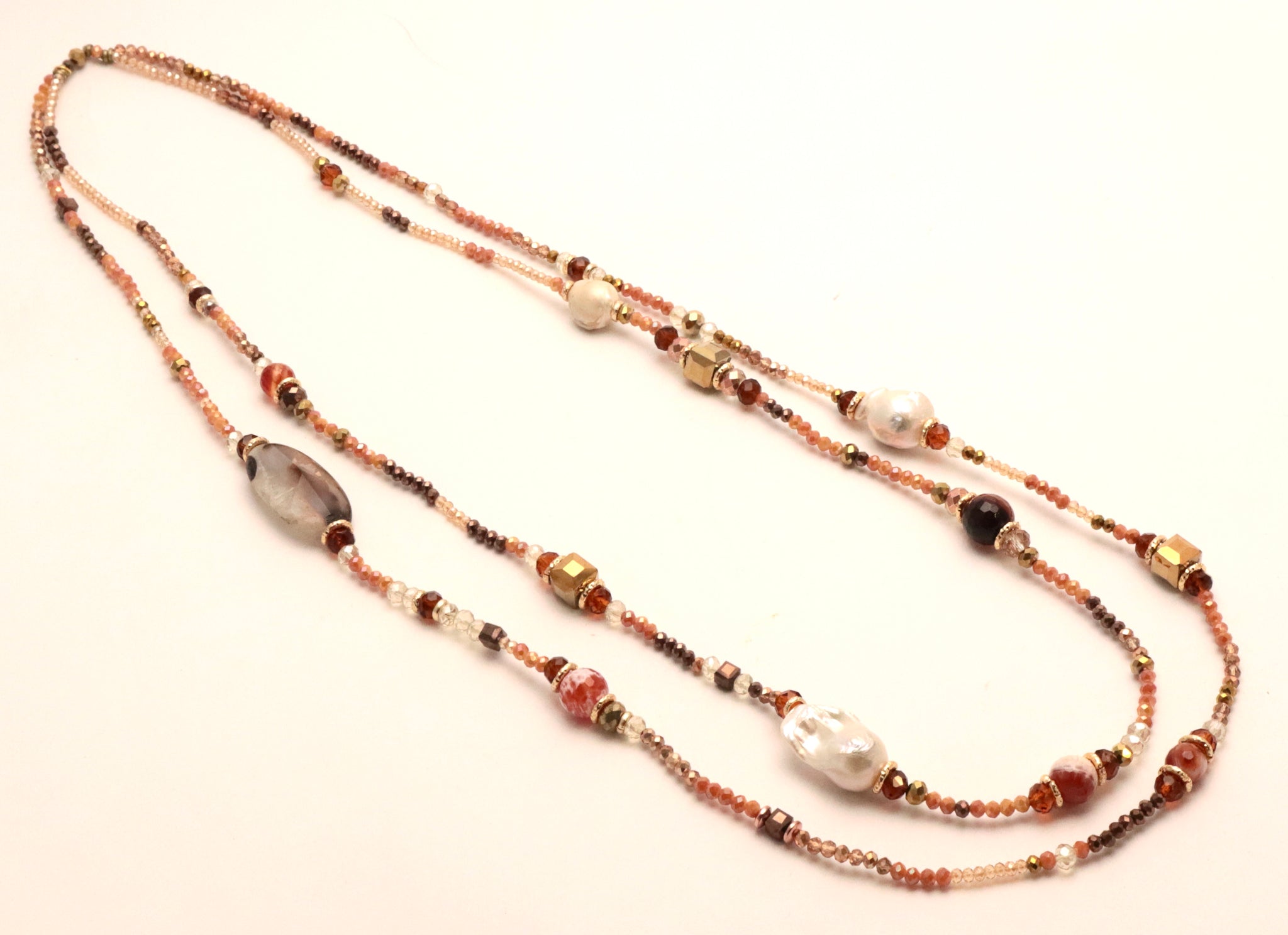 Collana lunga bronzo con pietre e perle