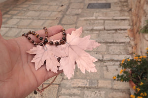 Collana con pendete foglia di acero