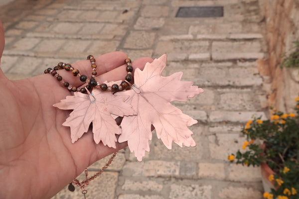 Collana con pendete foglia di acero