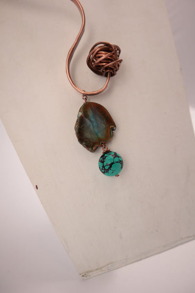 Collana rigida in rame con quarzo