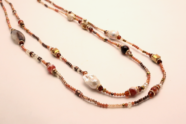 Collana lunga bronzo con pietre e perle