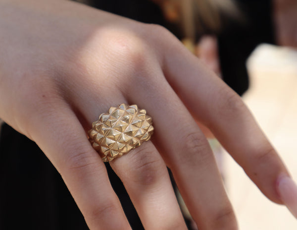 Anello donna in bronzo giallo